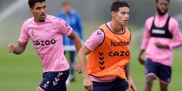 ¿Cómo formaría el Everton con Yerry Mina y James Rodríguez?