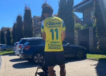 Juan Guillermo Cuadrado luce camiseta de un equipo mexicano