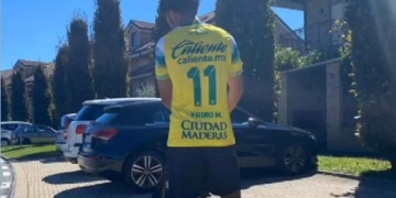 Juan Guillermo Cuadrado luce camiseta de un equipo mexicano