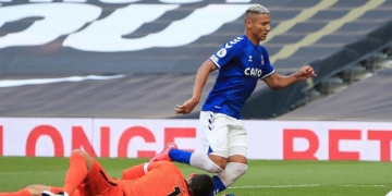 Jhon Córdoba, ¿alternativa para Richarlison en Everton?
