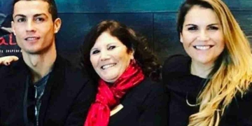 Familia de Cristiano Ronaldo cree que el coronavirus es un «fraude»