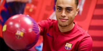 ¿Quién es Sergiño Dest, el nuevo jugador del Barcelona?