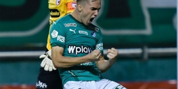 Agustín Palavecino y el mensaje que le dejó un crack de la Premier League en Instagram