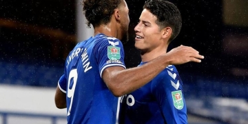 Calvert-Lewin está feliz por jugar con James Rodríguez