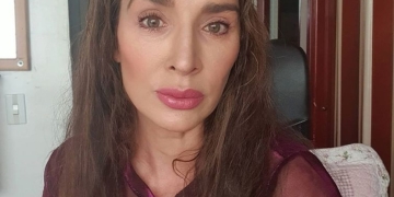 Luly Bossa muestra su escultural cuerpo en ajustada prenda a sus 56 años