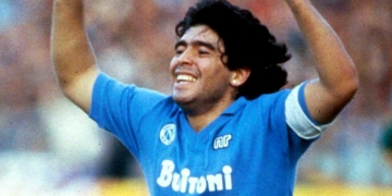 Ahora es el momento de las lágrimas Napoli