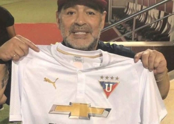 El magnífico homenaje en el fútbol de Ecuador a Maradona
