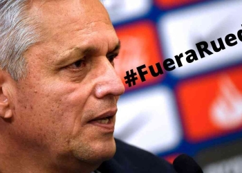 Hinchas piden la salida de Reinaldo Rueda de Chile