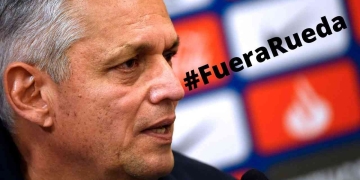 Hinchas piden la salida de Reinaldo Rueda de Chile