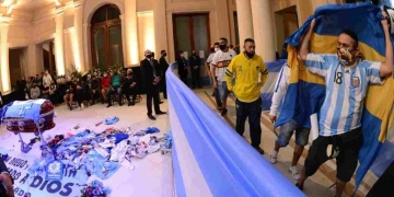 Polémica foto del cadáver de Diego Maradona