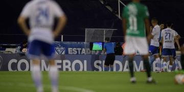 Lo que dice la prensa argentina del arbitraje del Vélez - Cali