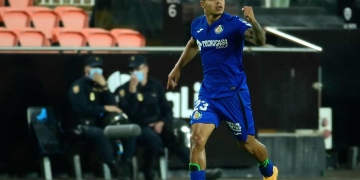 Ojo Queiroz 'Cucho' Hernández y el premio que recibió en Getafe