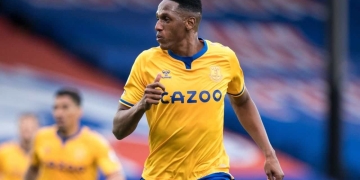 Siguen las críticas para Yerry Mina, esta vez con Everton