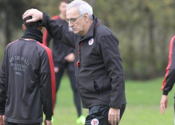 Jorge Fossati, un nombre que se abre paso en Nacional