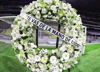 Estadio Azteca le rindió homenaje a Diego Maradona
