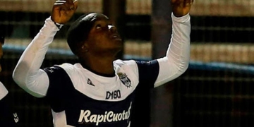 Segundo partido y segundo gol para Johan Carbonero en Argentina