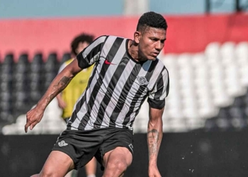 Alexander Mejía regresaría al fútbol colombiano pero no a Atlético Nacional