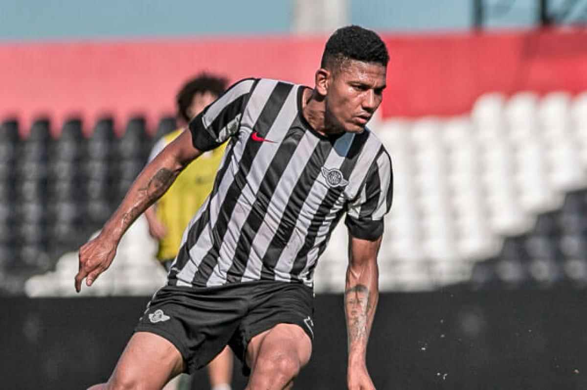Alexander Mejía regresaría al fútbol colombiano pero no a Atlético Nacional
