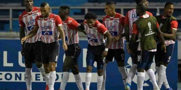 Pasado en el exterior y Selección: otro extremo que quiere Junior para 2022