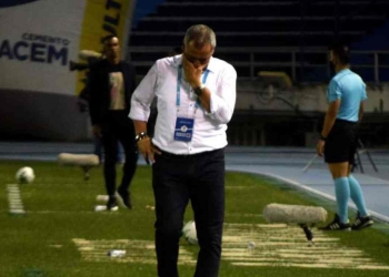 Deportes Tolima confirma qué pasará con el técnico Hernán Torres