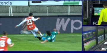 Apareció el VAR en Techo: Expulsión para Fabián Sambueza