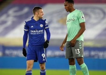 Otra vez sin James, Everton venció a Leicester City con Yerry Mina como titular