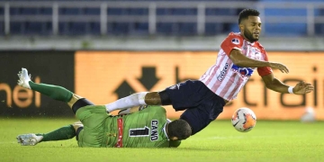 El VAR ya entró en acción penal a favor de Junior