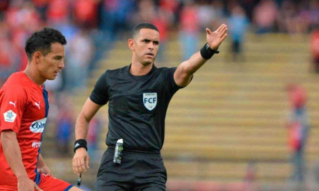 El cuerpo arbitral para la final de ida de la Liga Betplay