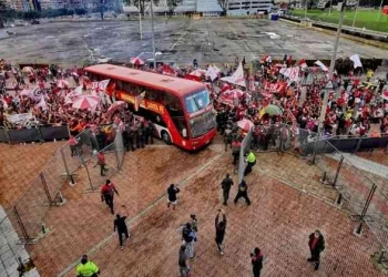 ¿Habrá caravana de hinchas de Santa Fe al aeropuerto para despedir al equipo?