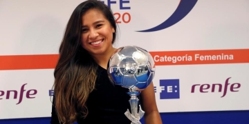 ¡Destacado reconocimiento para Leicy Santos en España!