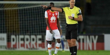 Polémica en Santa Fe tras confirmarse que Wilmar Roldán pitará ante Equidad