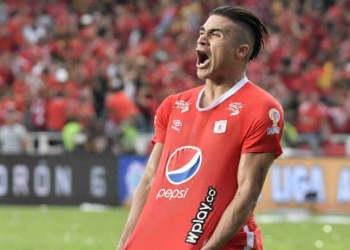 Sigue firme su representante lo quiere sacar del América