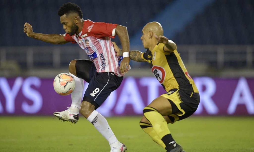 Un contagio de Covid-19 pone en duda el partido de Junior en Sudamericana