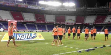 Una vez más, el ritual de Santa Fe en la final ante América