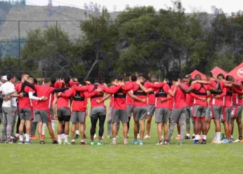 Independiente Santa Fe buscará sumar su décima estrella cuando enfrente esta tarde a América de Cali por el partido de ida de la final de la Liga BetPlay 2020. 