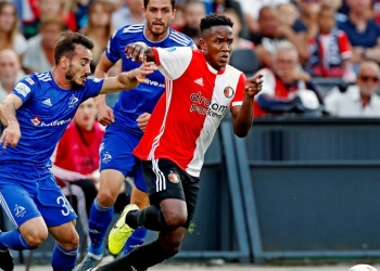 Luis Sinisterra volvió a una convocatoria con el Feyenoord