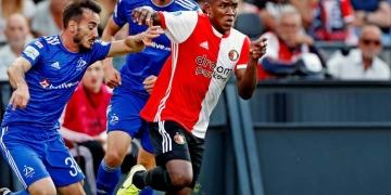 Luis Sinisterra volvió a una convocatoria con el Feyenoord