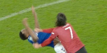 Lo que dijeron Solskjaer y Ancelotti de la agresión de Cavani a Yerry Mina