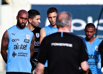 Alexis Rolín, Deportivo Independiente Medellín, DIM, Club Atlético Rentistas, Selección de Uruguay