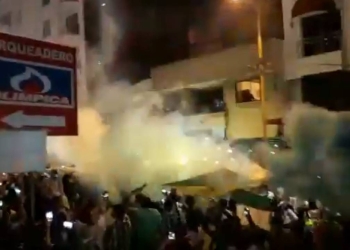El recibimiento de la hinchada de Nacional, para un partido que se suspendió