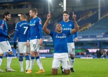 James Rodríguez y Yerry Mina, titulares con Everton vs. Leicester City