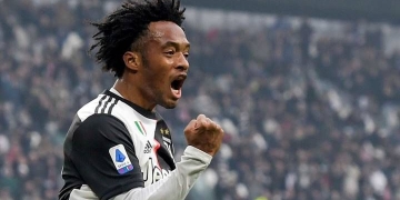 Las burlas entre Cuadrado y el arquero Szczęsny tras evitar su autogol