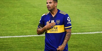 Edwin Cardona regresó a Argentina y los medios siguieron paso a paso de su llegada