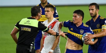 Expulsión de Campuzano y goles de Borré y Villa en el Boca vs River