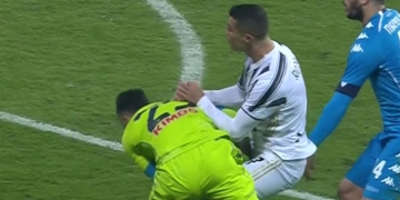 ¡El choque entre Cristiano Ronaldo y David Ospina!