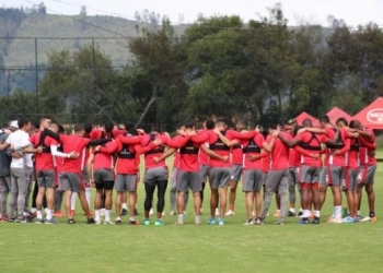 Santa Fe transfirió a un defensor central al fútbol argentino