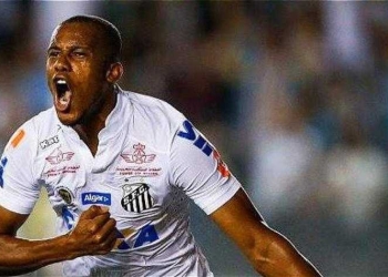 Jonathan Copete sigue sin definir su futuro y no ha renovado con Santos