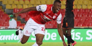 La razón por la que no jugó Jeison Palacios con Santa Fe ¿Se quedan sin central?