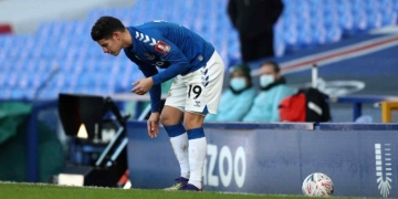 ¡Qué totazo, James! Balonazo en el Everton vs. Rotherham