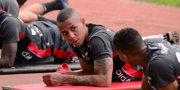 América de Cali llegó el CTI de Jeison Lucumí y fue inscrito en Dimayor